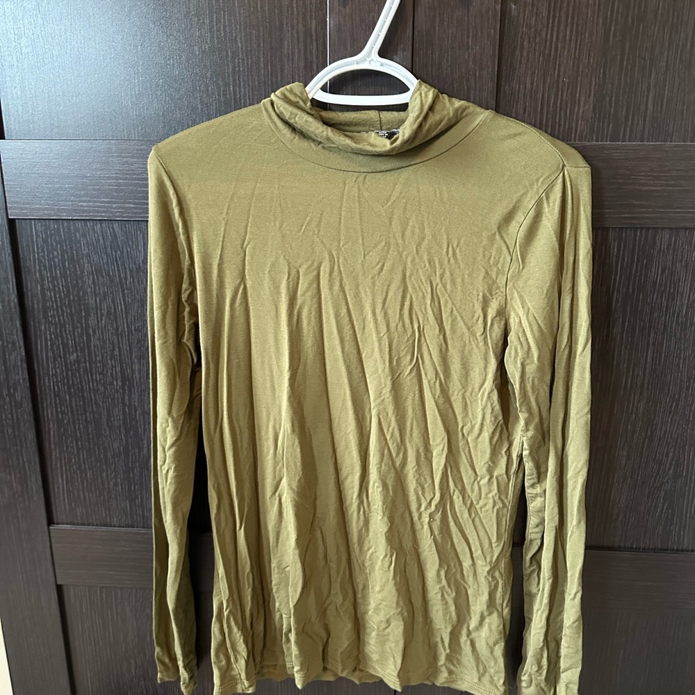 Cable & Gauge Olive Long Sleeve Top